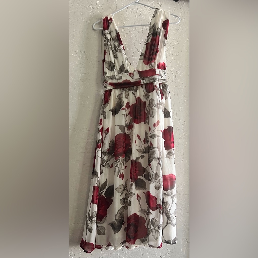 Lulu’s Queen of Hearts White Floral Print dress.
